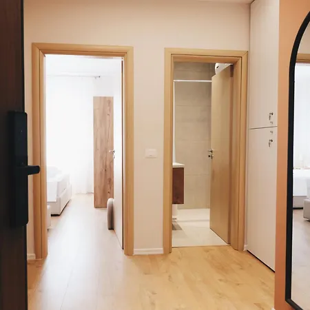 Lovia Apartamento Vlorë